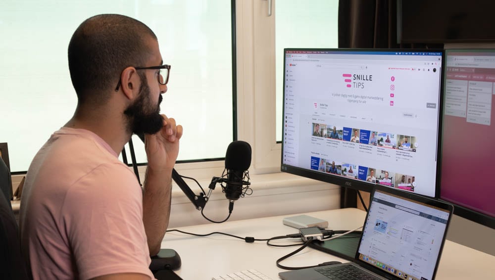 Muhanad laster opp en video på YouTube-Snille Tips